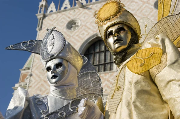 Máscaras en el carnaval de Venecia — Foto de Stock