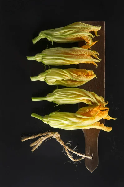 The yellow pumpkin flower — Stock Photo, Image