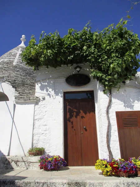 Alberobello architectonische details — Stockfoto