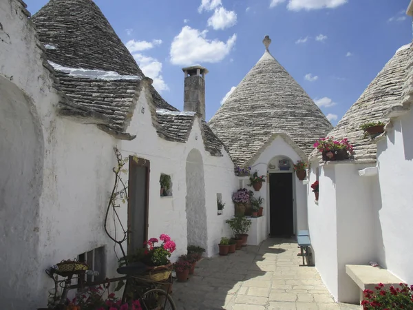 Alberobello építészeti részletek — Stock Fotó