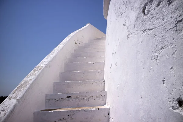 Duvar beyaz merdiven