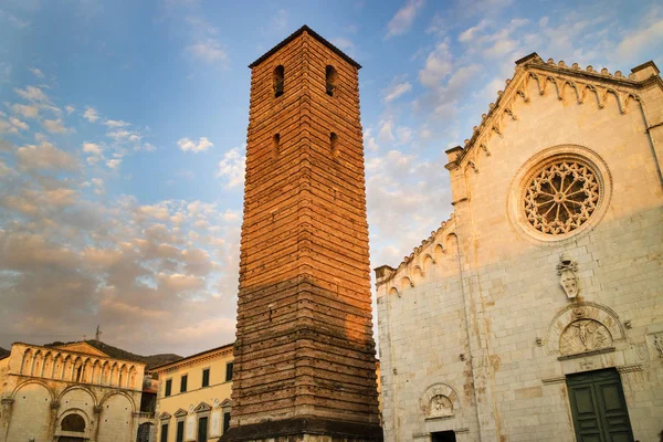 Catedrala din Pietrasanta — Fotografie, imagine de stoc