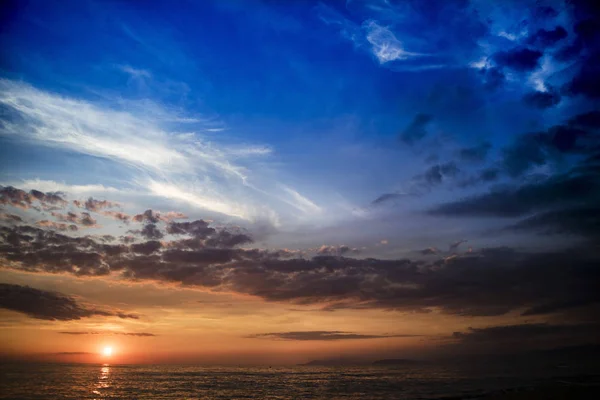 Puesta de sol junto al mar — Foto de Stock