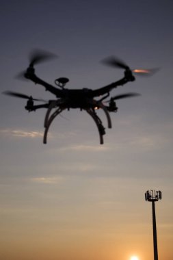 Uçak kullanımı ile anten kontrolü