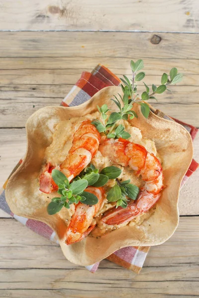 Garbanzos y crema de camarones — Foto de Stock