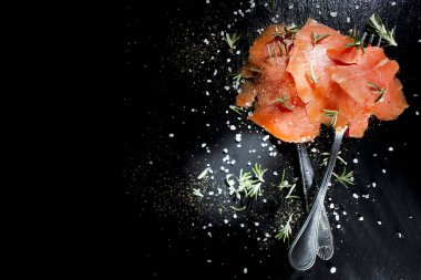 Somon çanak dayalı