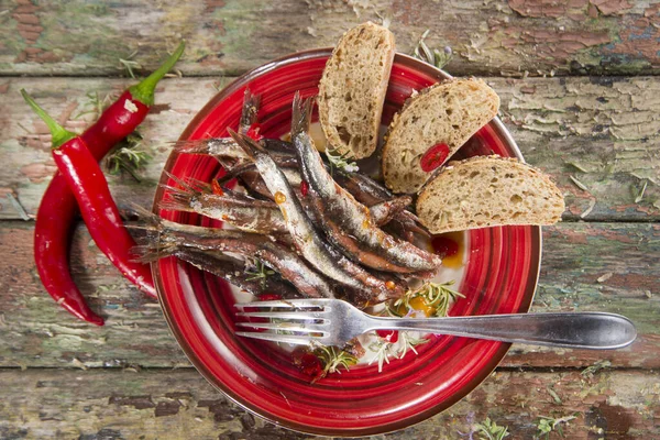 Prato de anchovas com pimenta — Fotografia de Stock