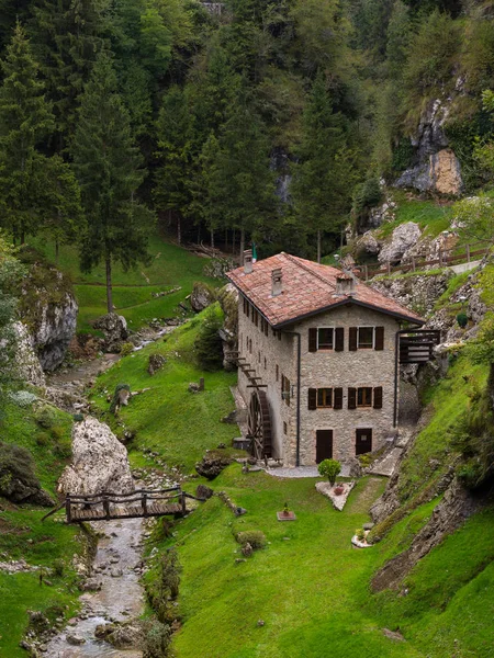 Eski değirmen (yatay)