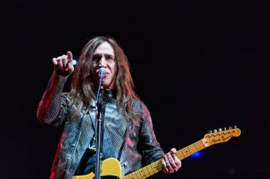 Afterhours at Mediolanum Forum (MI) 10-04-2018