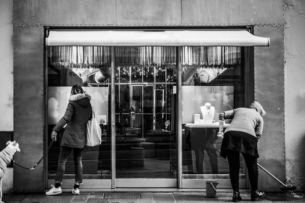 Sesión de fotos en las calles de Bérgamo — Foto de Stock