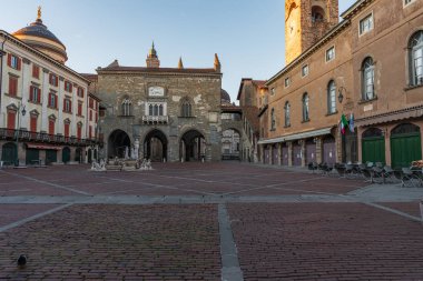 Piazza Vecchia Panoraması