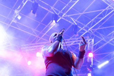 Bergamo, İtalya - 04 Ağustos 2018: Brezilya heavy metal grubu Metal için acil durumda Filagosto Festival Filago (Bg), Sepultura gerçekleştirir. Brambilla Simone canlı haber fotoğrafçı
