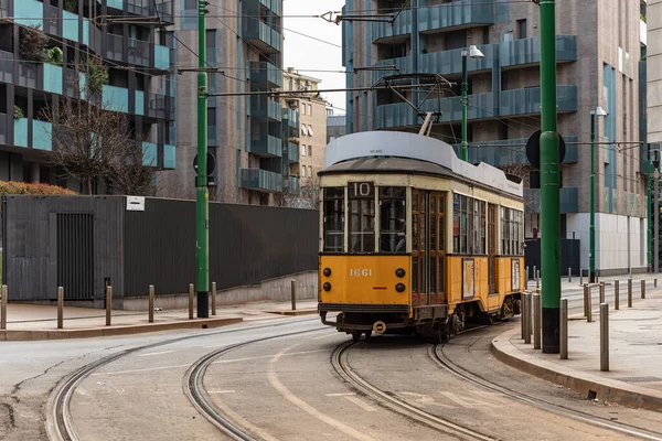 Yellow Urban Tram Runs City Tracks Street Photography — Stock Photo, Image