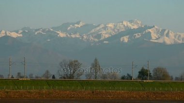 Piemonte - İtalya: 13 Nisan 2017: yüksek hızlı tren 