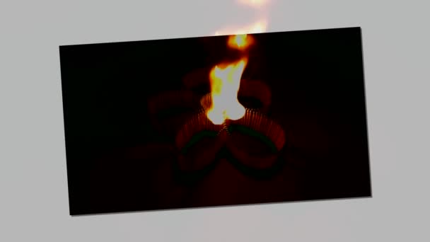 Ряд сірників запалюються одна від одної — стокове відео