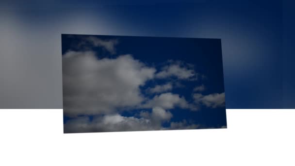 Cumulonimbus en cielo azul con viento Time-Lapse — Vídeo de stock