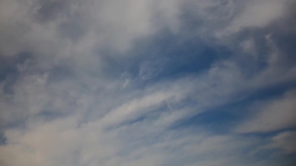 Clouds in blue sky in spring — Stock Video