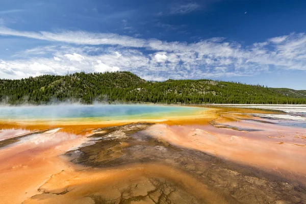 Patrones coloridos en las capas de algas y bacterias del Grand — Foto de Stock