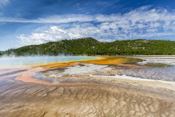 Grand Prismatic Spring in Yellowstone National Park - Wyoming, U — Stockfoto