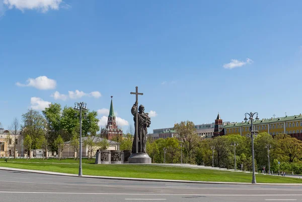 Ρωσία, Μόσχα - Μάιος 19.2017: Μνημείο πρίγκηπα Βλαδιμήρου στην το — Φωτογραφία Αρχείου