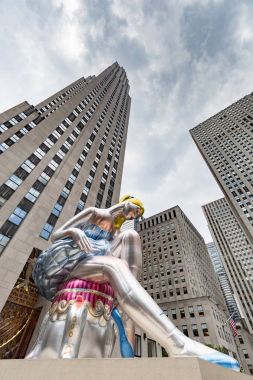 New York, Amerika Birleşik Devletleri - 10 Temmuz, 2017: Jeff Koons'ın şişirilmiş ' oturmuş Bal