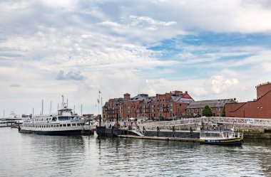 Boston - 20 Temmuz 2017: Uzun Wharf özel ev ve finansal