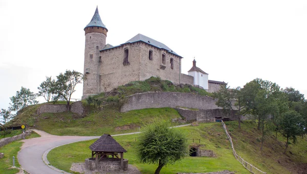 Castle Kuneticka Hora in the Czech Republic — Stock Photo, Image