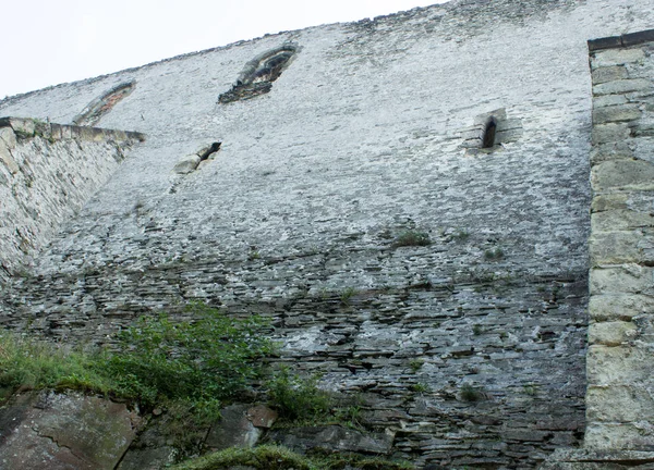 古老的哥特式城堡的墙壁. — 图库照片