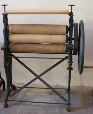 Eski bir el çamaşır makinesi 4