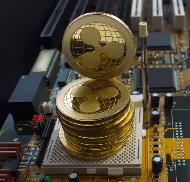 Kripto Döviz altın paralar bir anakart üzerinde dalgalanma