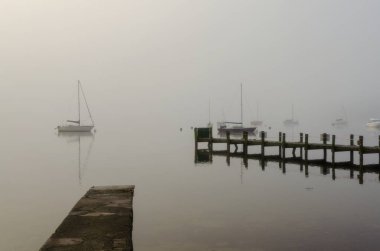 Windermere sisli sabahı.