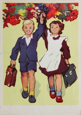 Sovyet kartpostal ilk Eylül'e adamış
