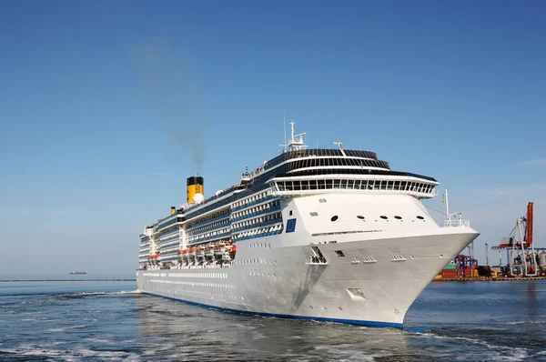 Luxury  cruise ship — Stock Photo, Image
