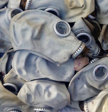 eski gaz maskeleri