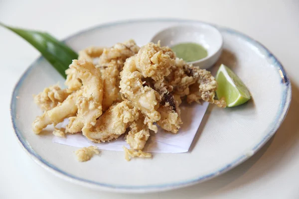 Tempura-Tintenfisch, ika tempura, japanisches Essen — Stockfoto