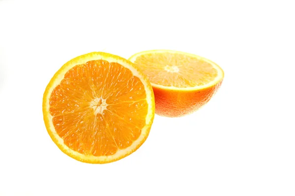 Laranja isolado em fundo branco — Fotografia de Stock