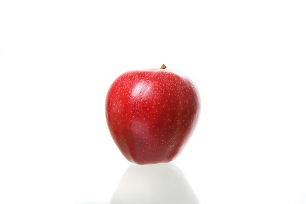 Apple, ізольовані на білому фоні — стокове фото