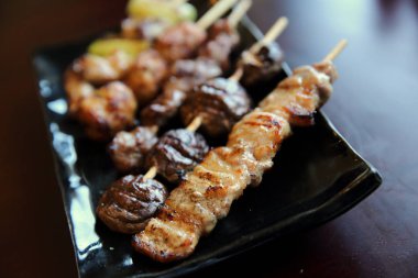 Mix yakitori domuz eti ve tavuk