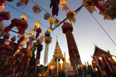 Fener Tay pagoda ile 