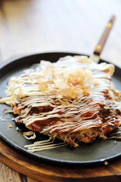 Japon yemeği okonomiyaki, Japon pizzası.
