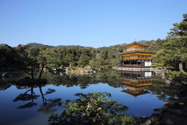 Kinkakuji Tempel (Het Gouden Paviljoen) in Kyoto, Japan — Stockfoto