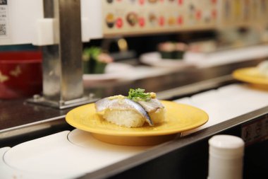 Suşi suşi demiryolu Japon restoranı