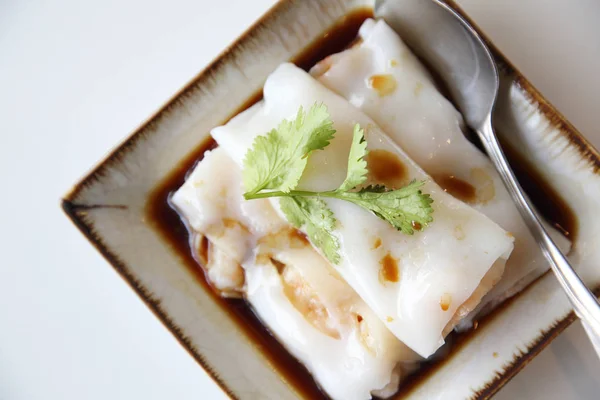 Çin böreği beyaz arka planda izole karides — Stok fotoğraf