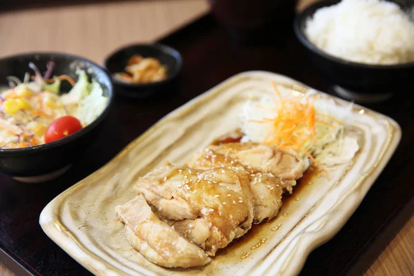 Pollo teriyaki con arroz —  Fotos de Stock