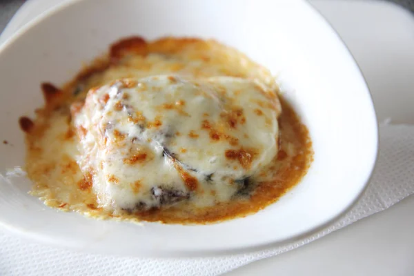 Aubergine lasagne Italiaans eten — Stockfoto