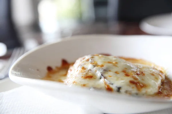Włoskie jedzenie oberżynowy lasagne — Zdjęcie stockowe