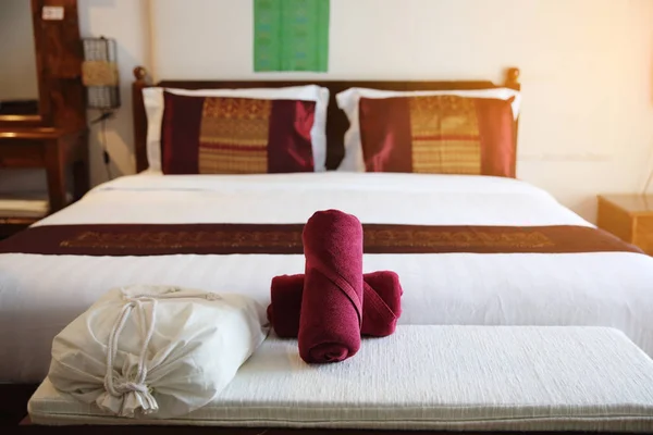 Thai-Stil Bett Zimmer — Stockfoto