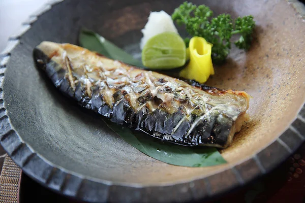 Makrela z ryżu japońskiego stylu żywności — Zdjęcie stockowe