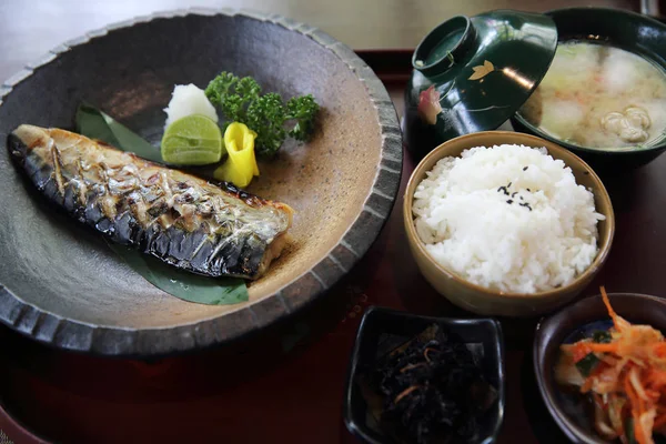 Sgombro con riso Cibo in stile giapponese — Foto Stock