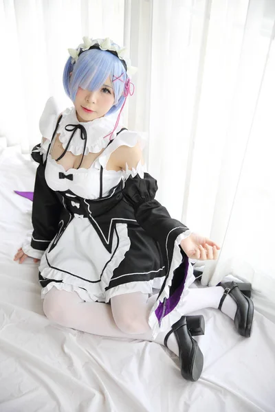 Japão anime cosplay menina, Ram re zero, em tom branco — Fotografia de Stock